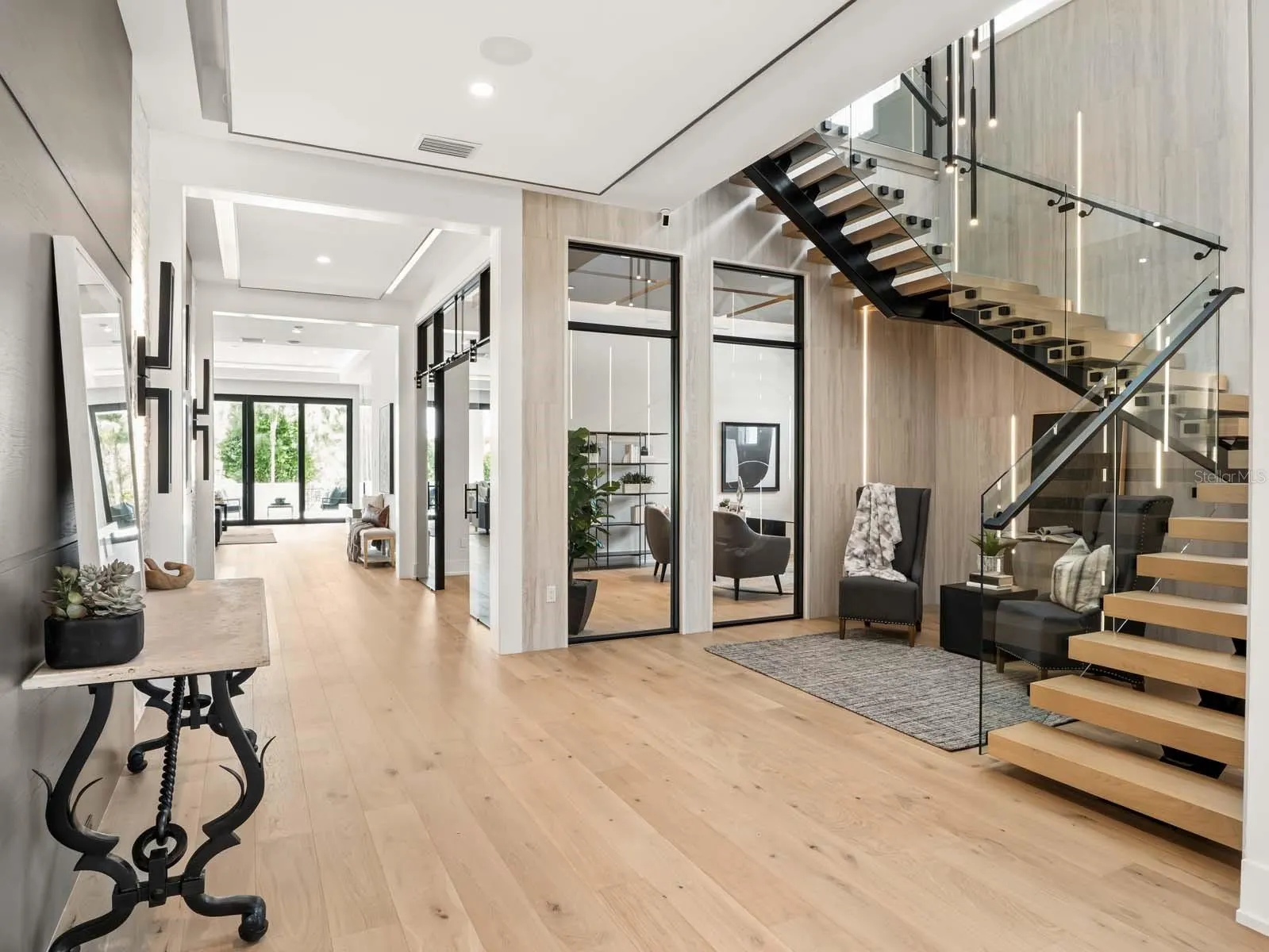 11043 CROMWELL RD