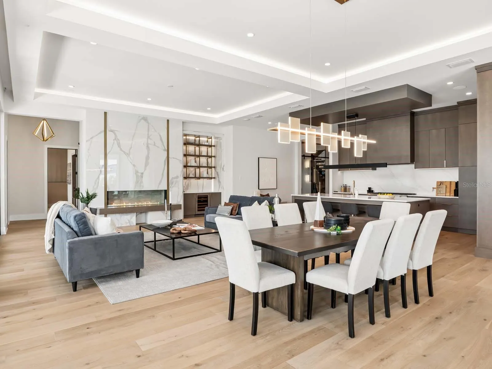 11043 CROMWELL RD