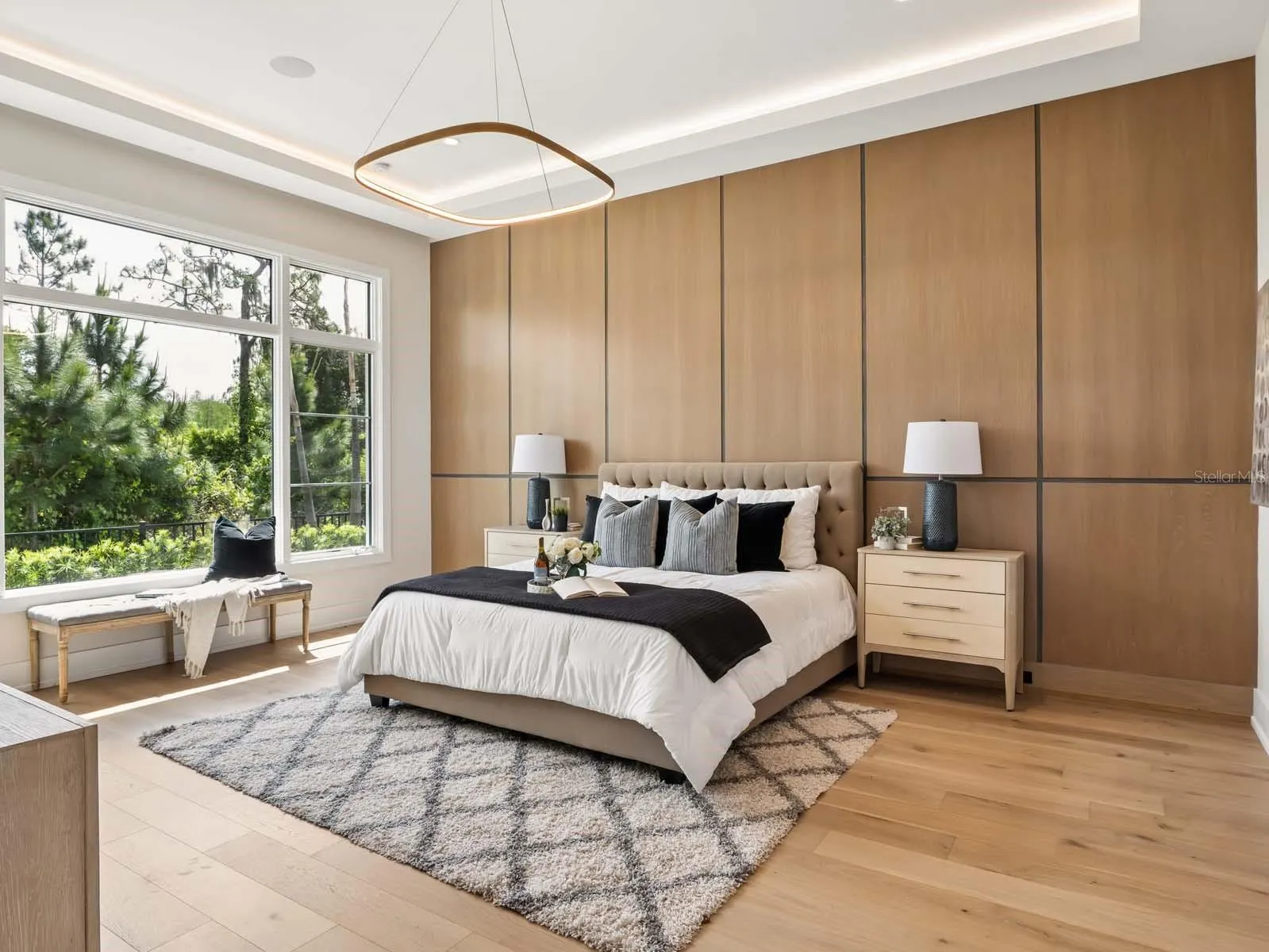 11043 CROMWELL RD