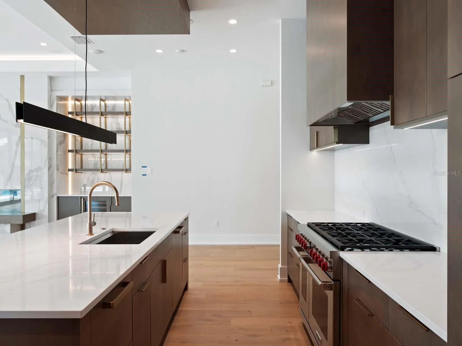 11043 CROMWELL RD
