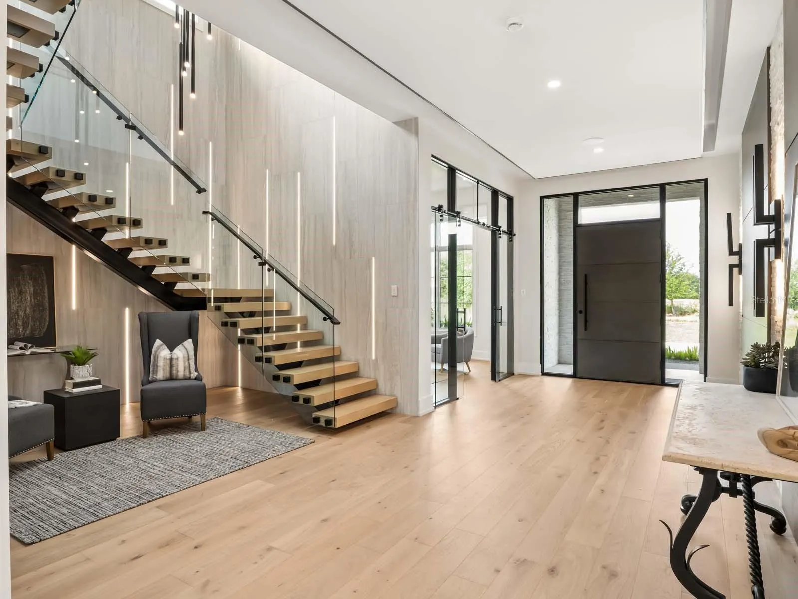 11043 CROMWELL RD