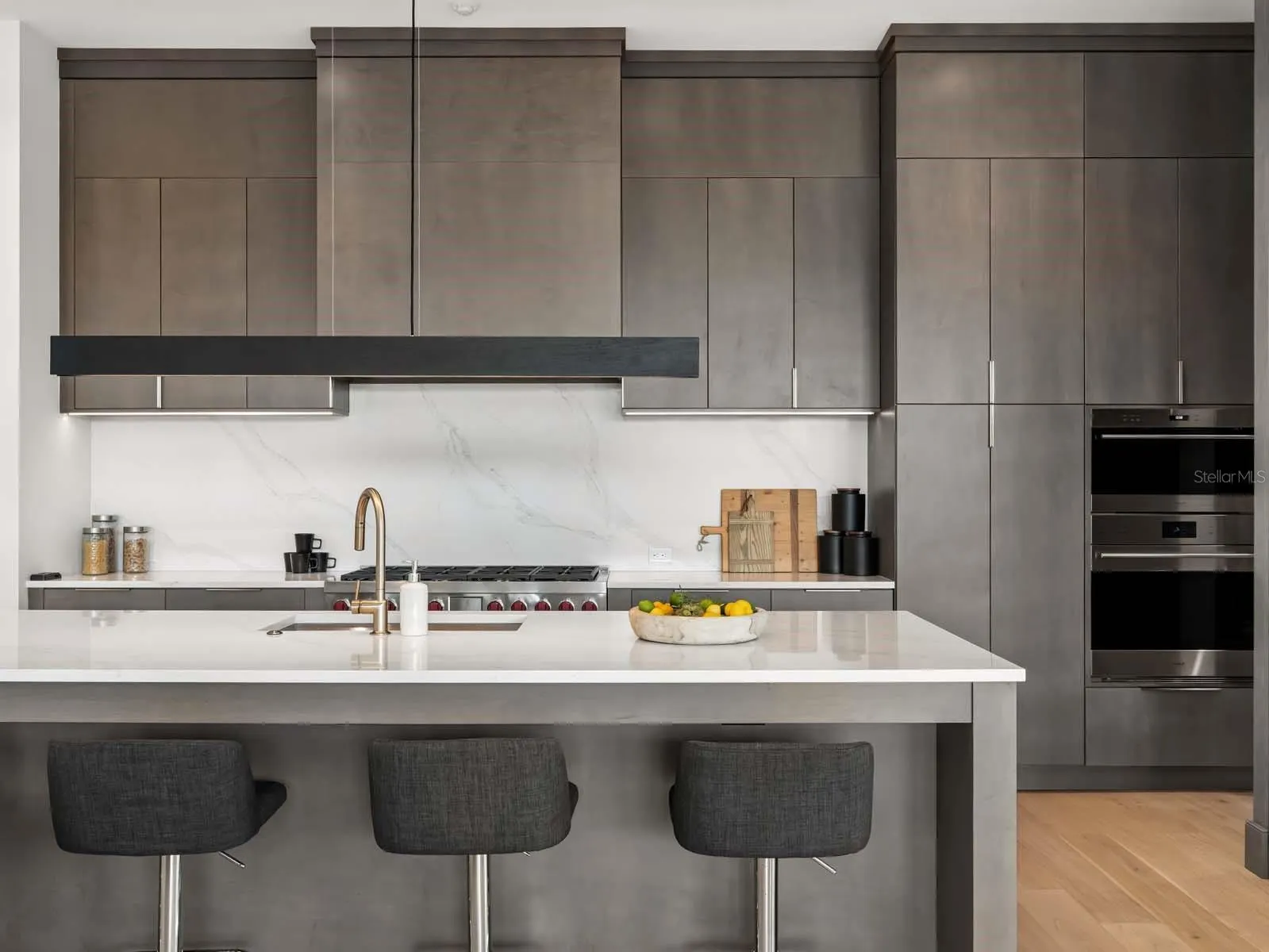 11043 CROMWELL RD