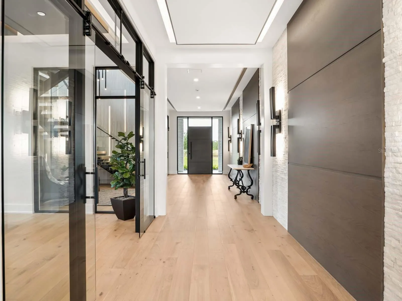 11043 CROMWELL RD