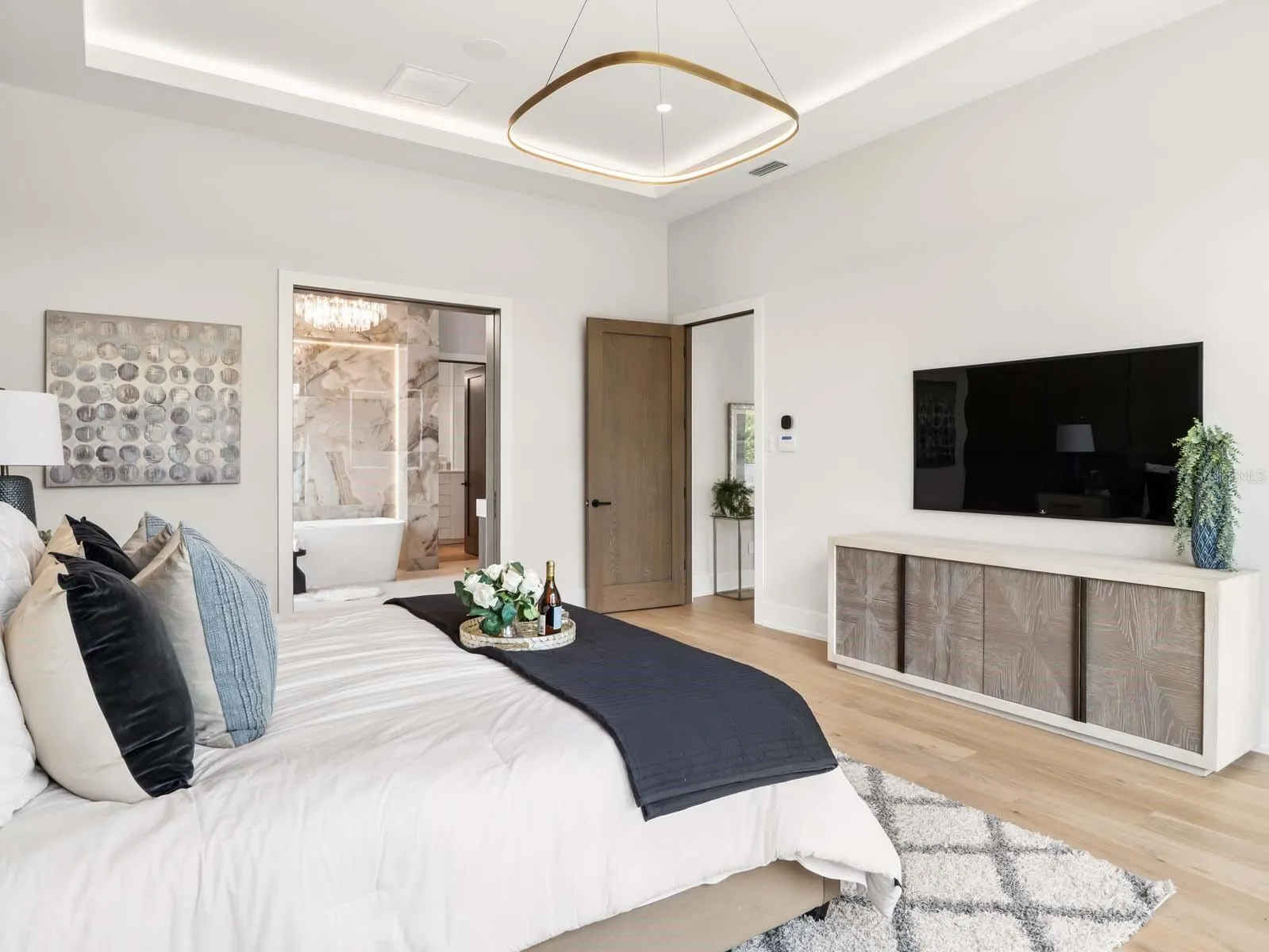 11043 CROMWELL RD