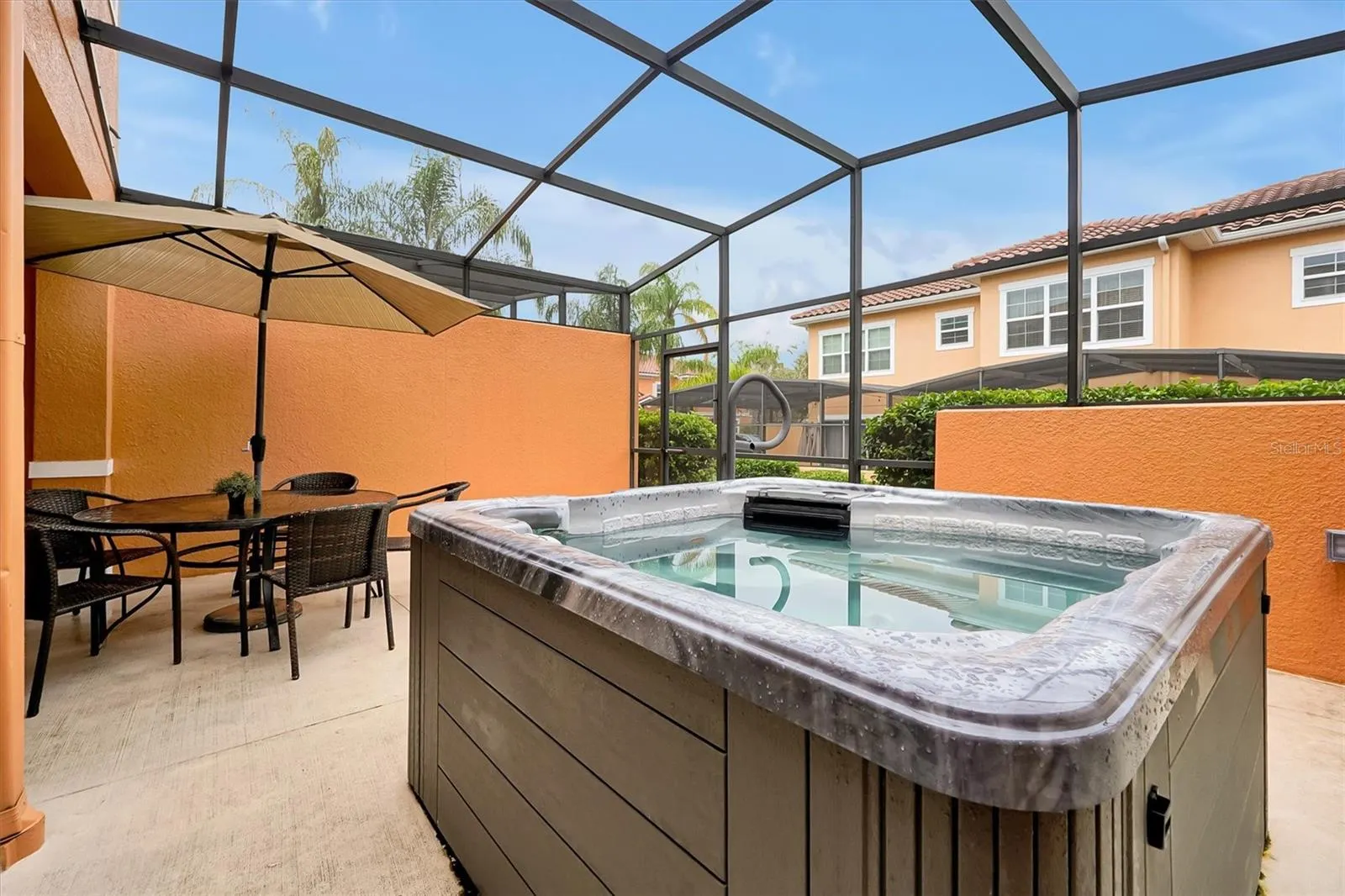 2669 ROADSTER LN