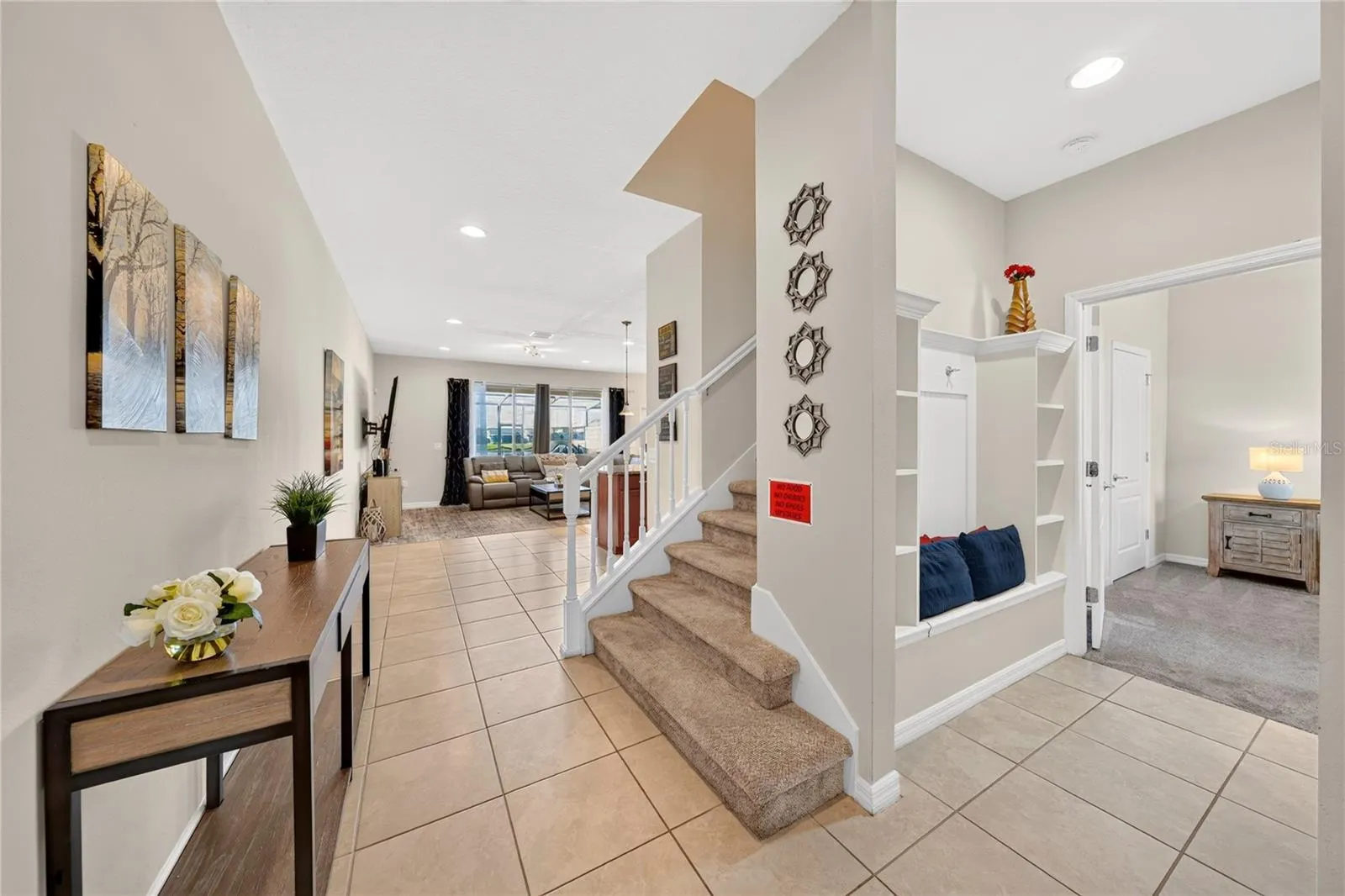 8882 GENEVE CT