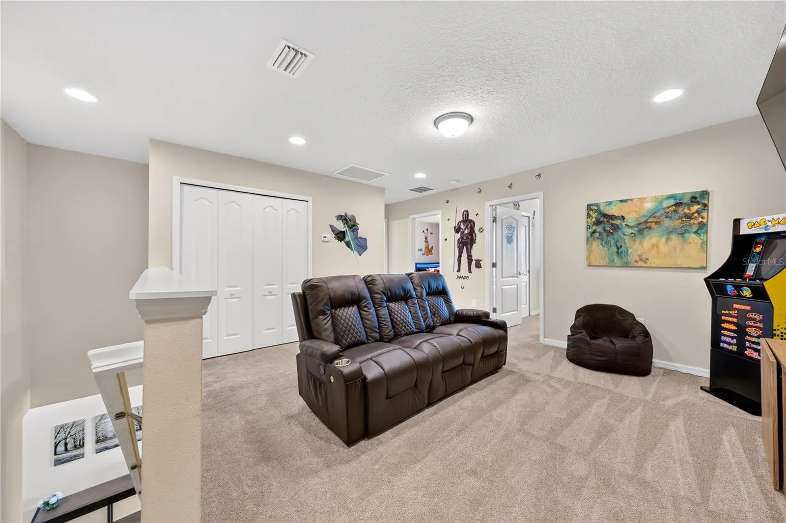 8882 GENEVE CT