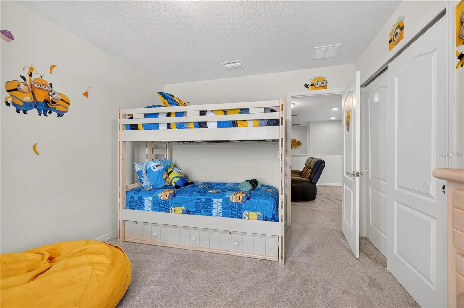 8882 GENEVE CT