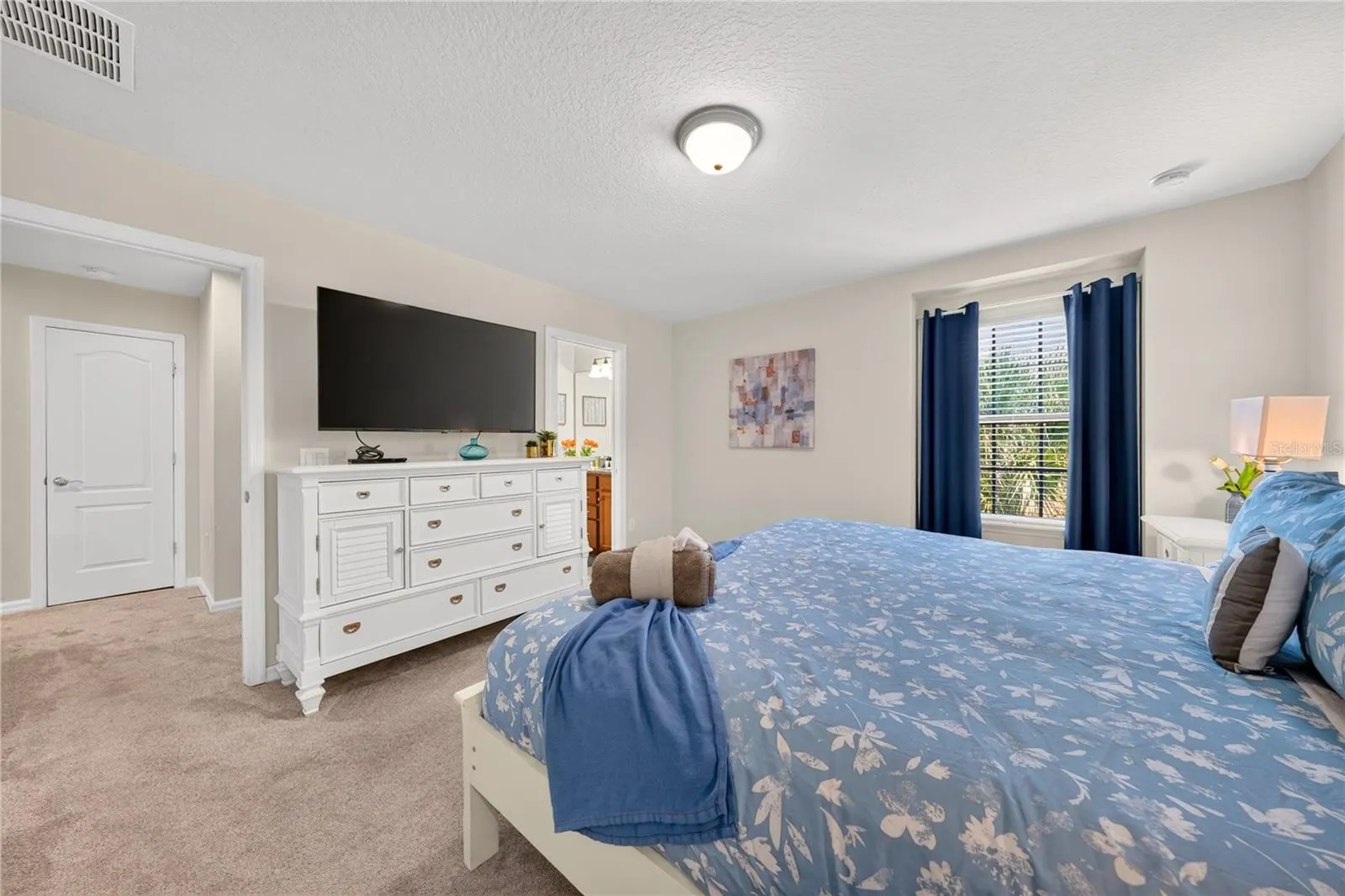 8882 GENEVE CT