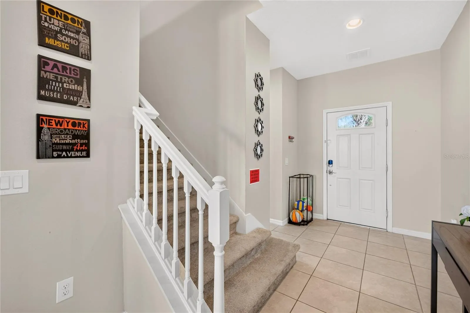 8882 GENEVE CT