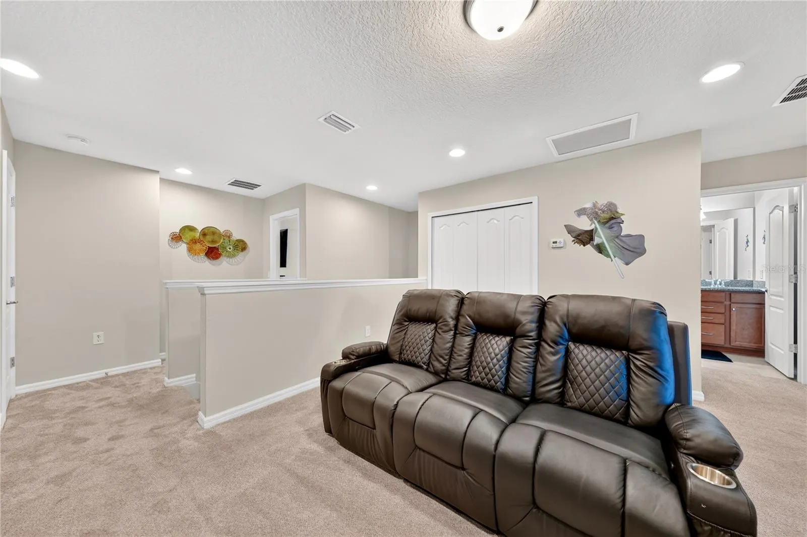 8882 GENEVE CT