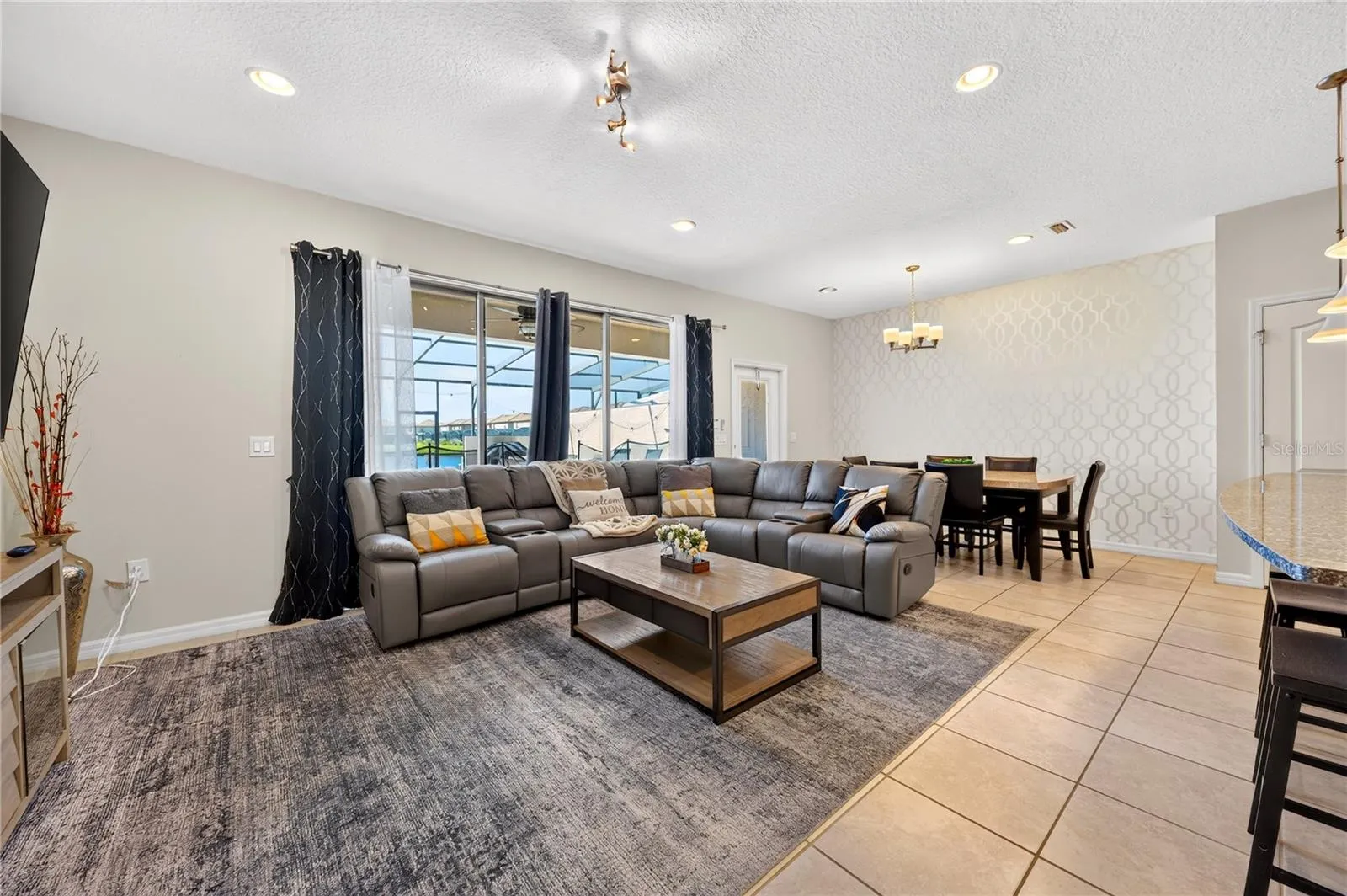 8882 GENEVE CT
