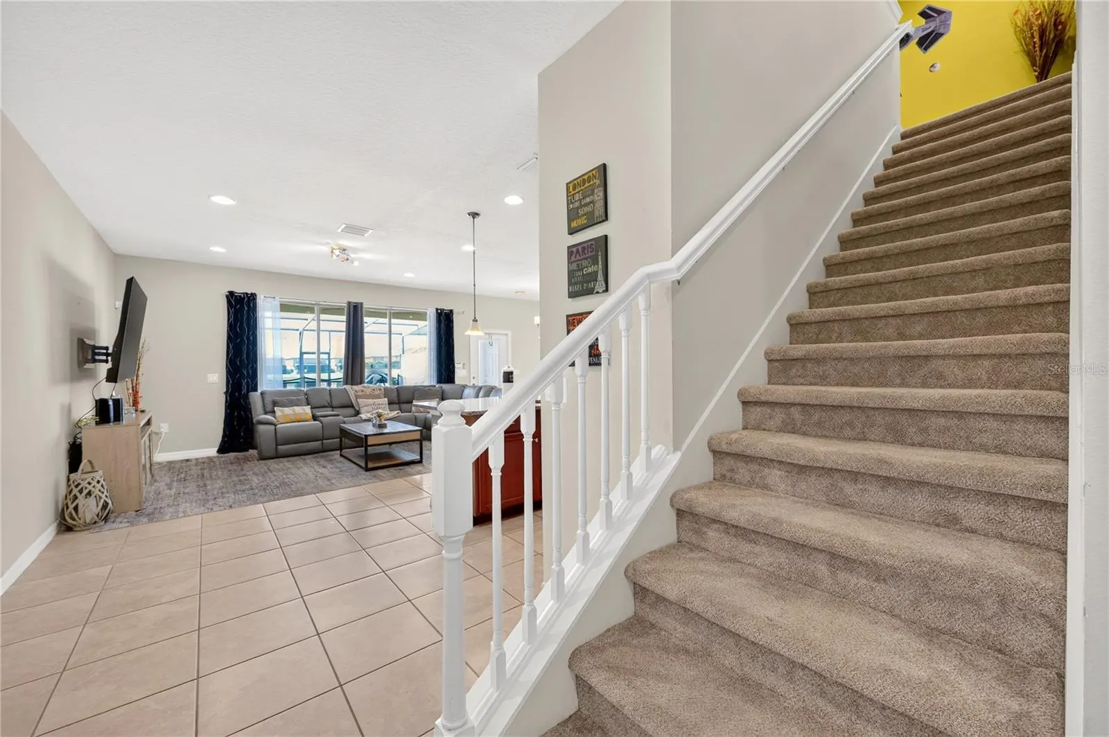 8882 GENEVE CT
