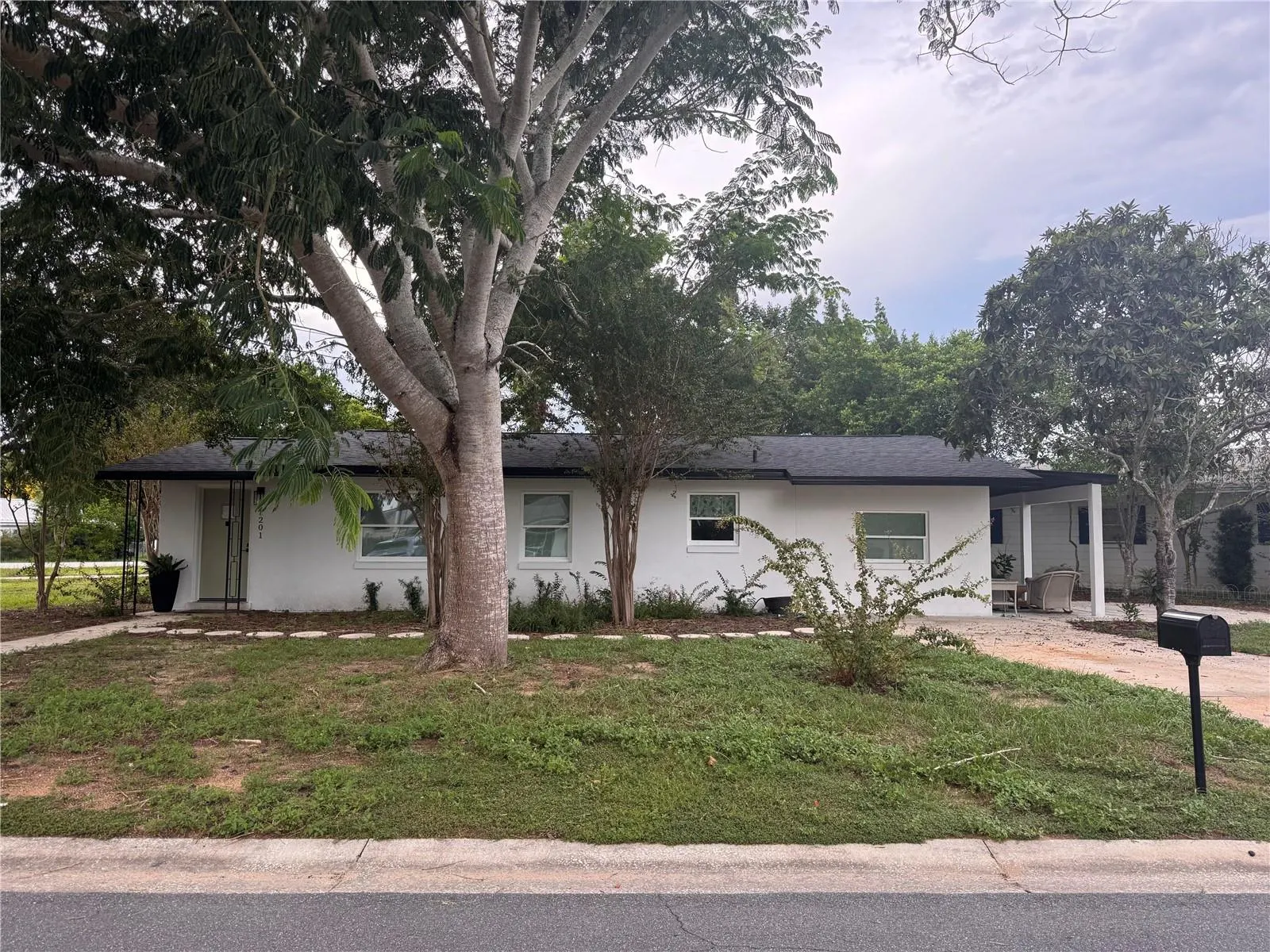 1201 SHERMAN AVE