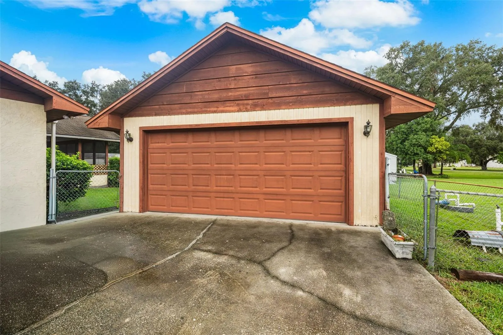 4253 STAFFORD DR