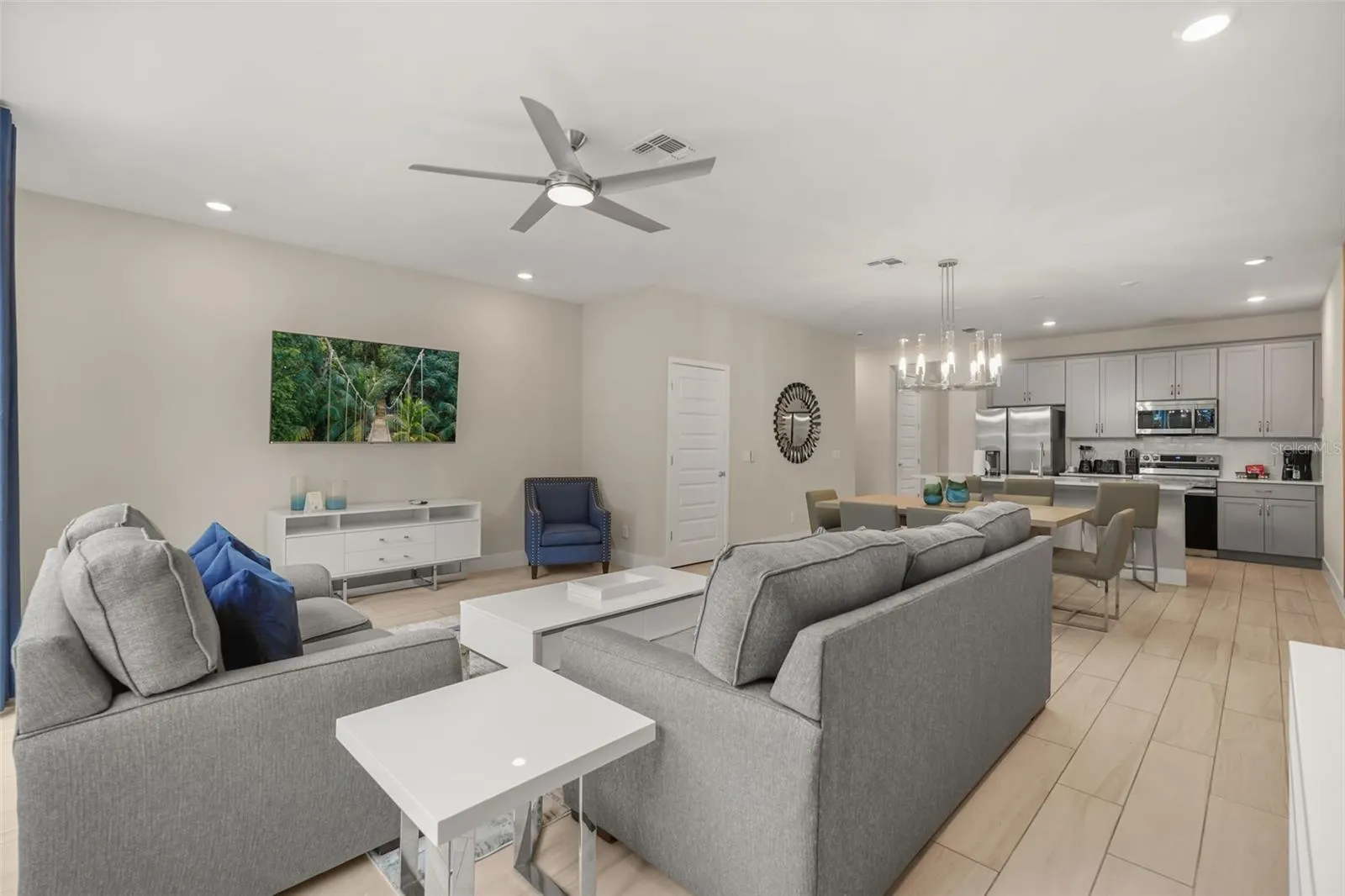 7785 SPECTRUM DR