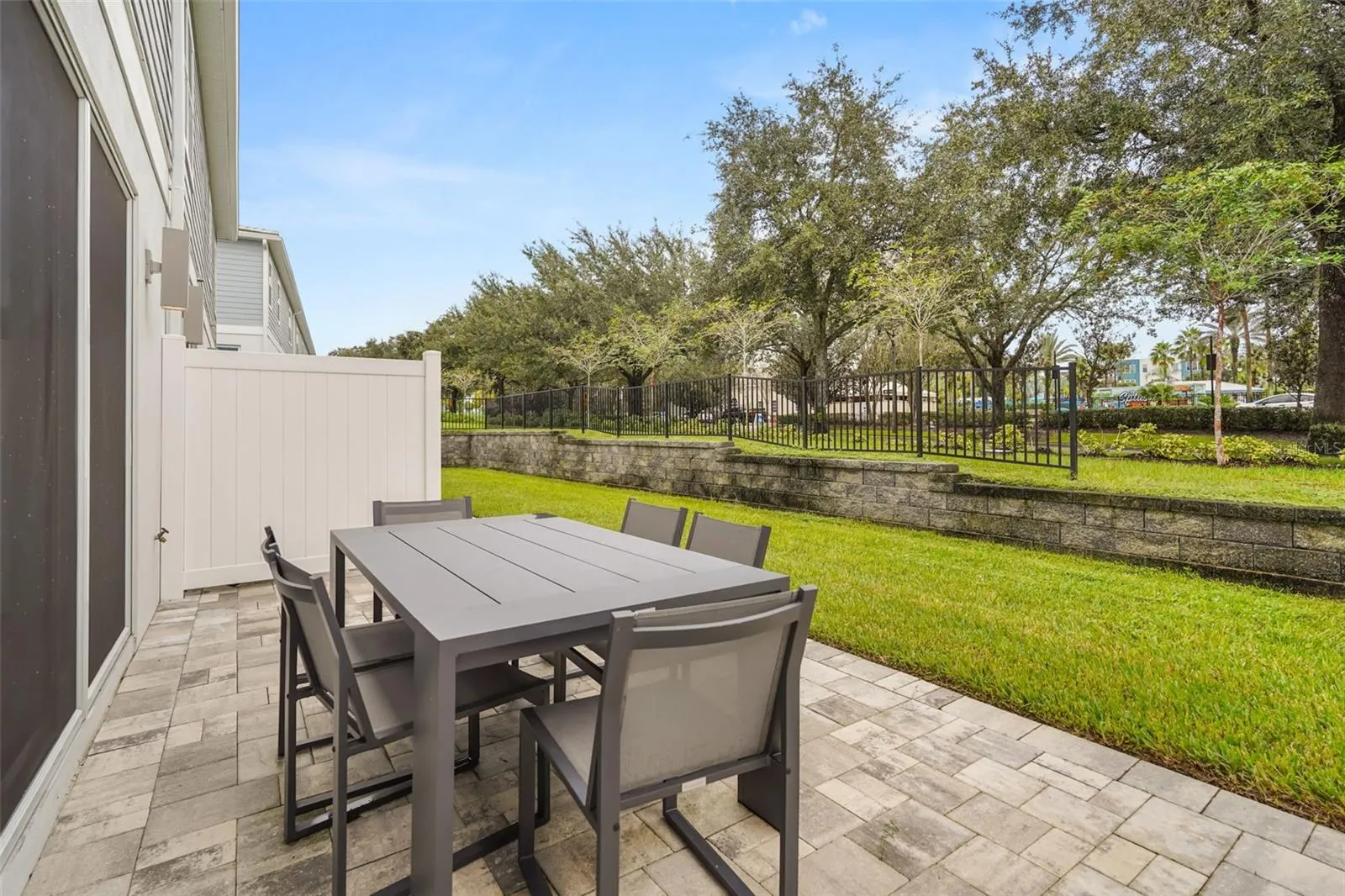 7785 SPECTRUM DR