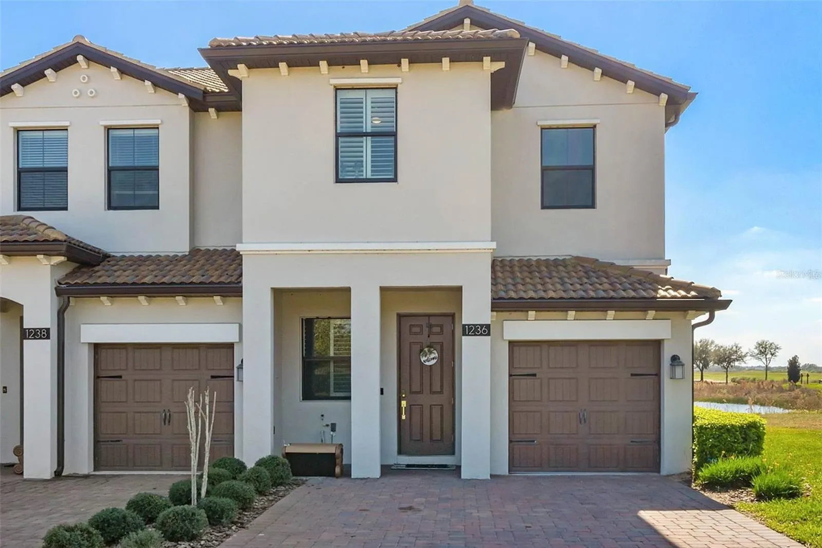 1236 ROYAL ST GEORGE BLVD