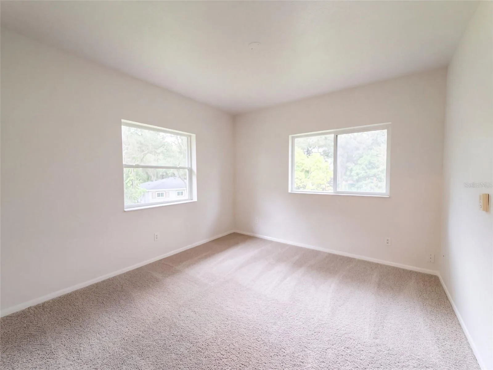 1331 30TH AVE E
