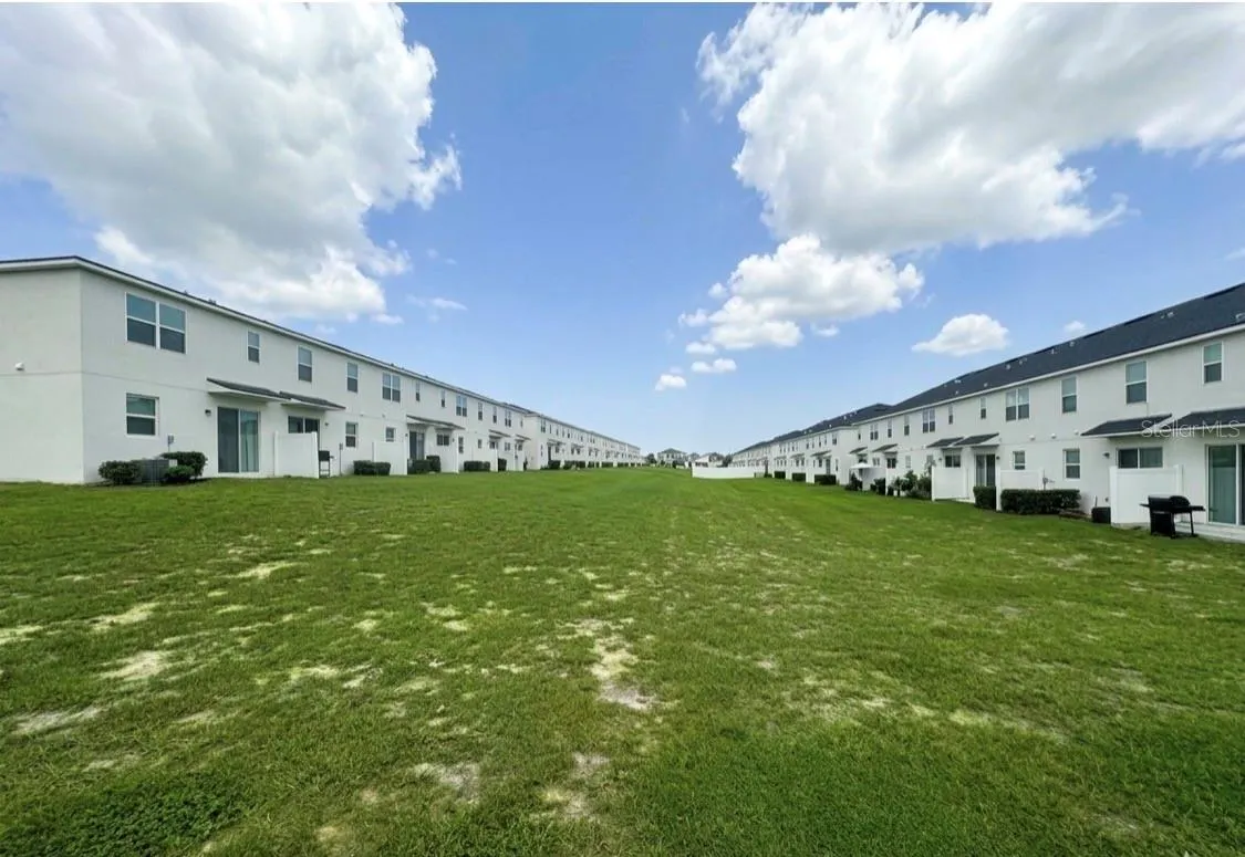 1123 BOARDWALK PL