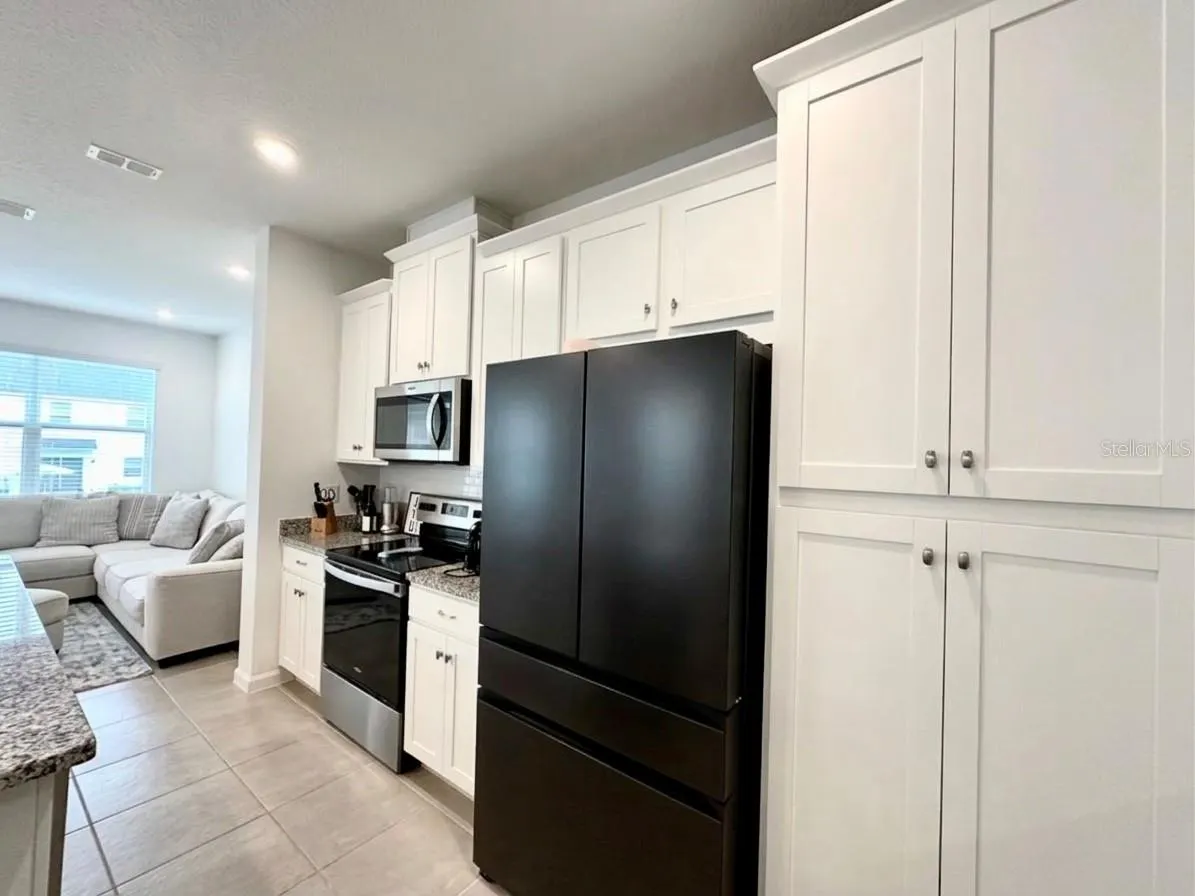 1123 BOARDWALK PL