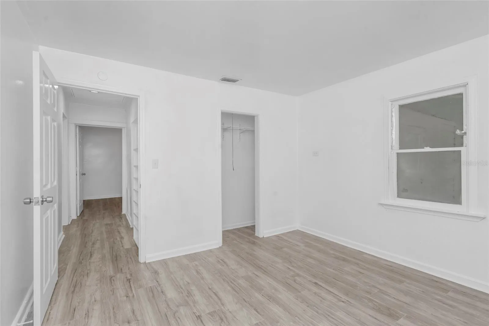 8021 N EDISON AVE