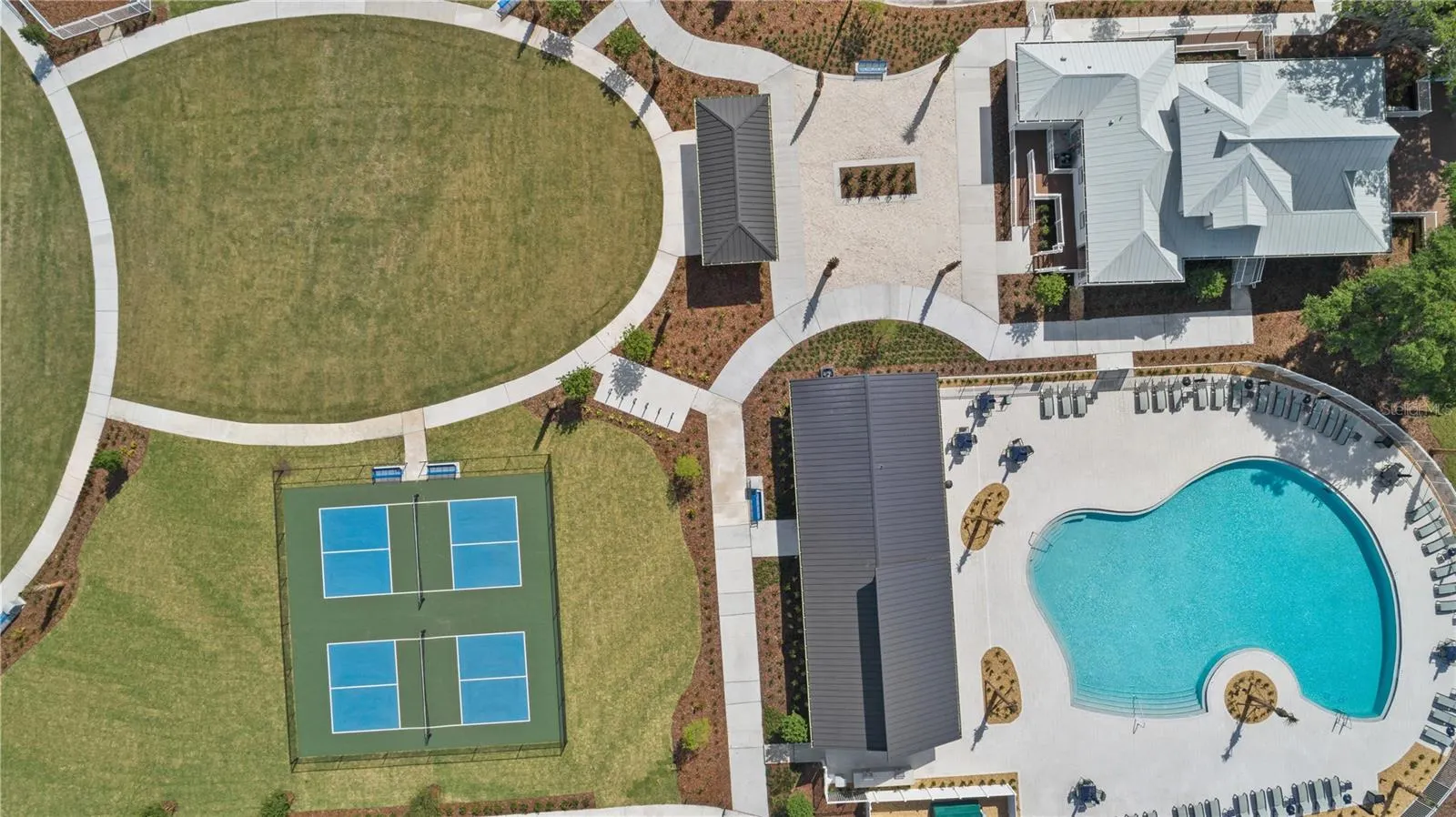 5547 RONIN DR