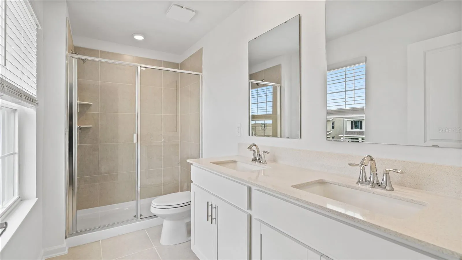 5547 RONIN DR