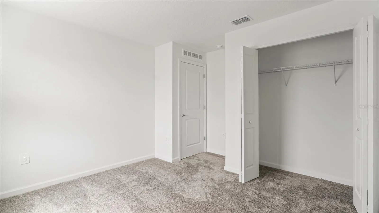 5549 RONIN DR