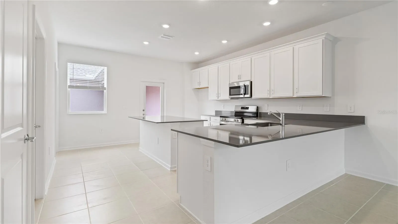 5549 RONIN DR