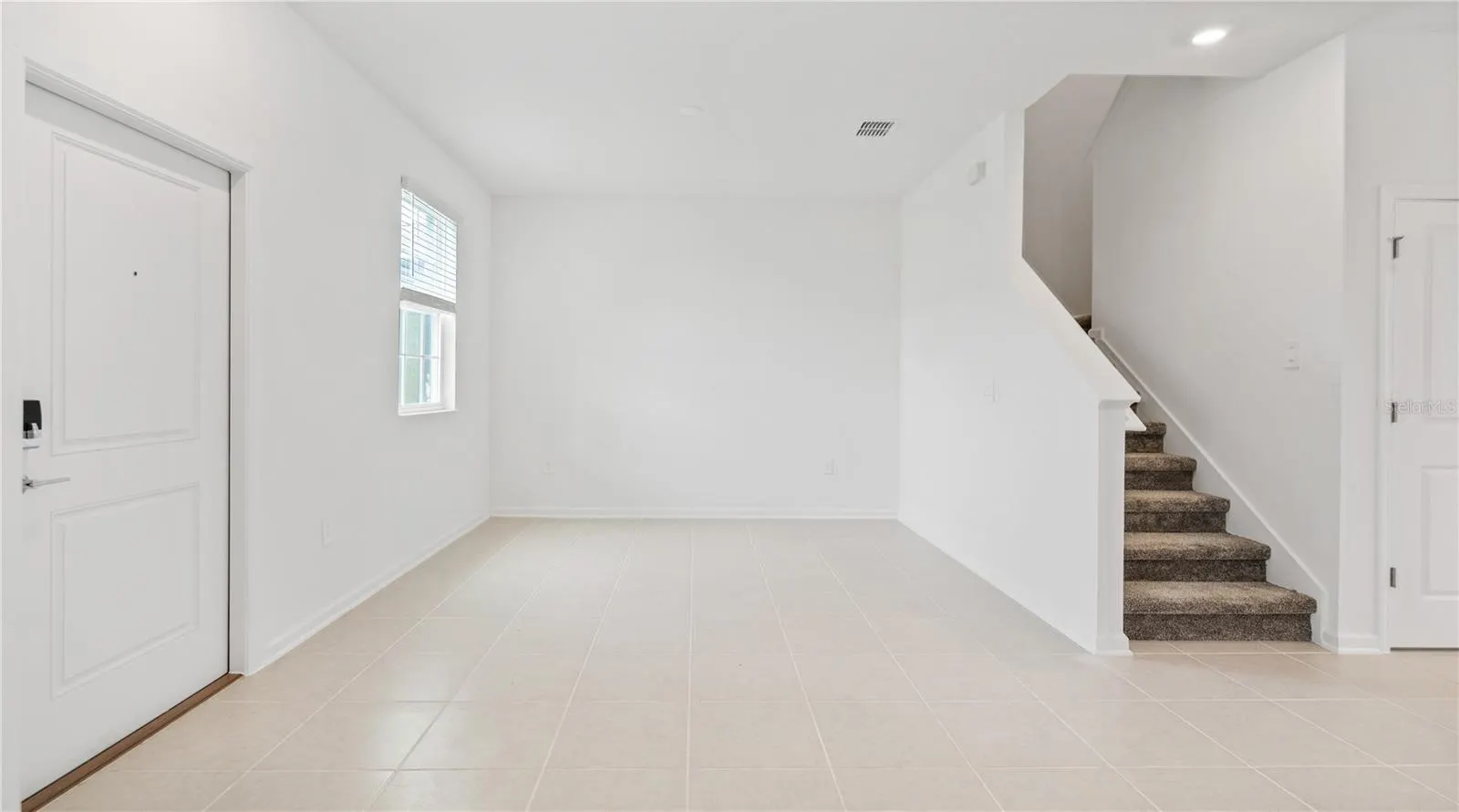 5549 RONIN DR