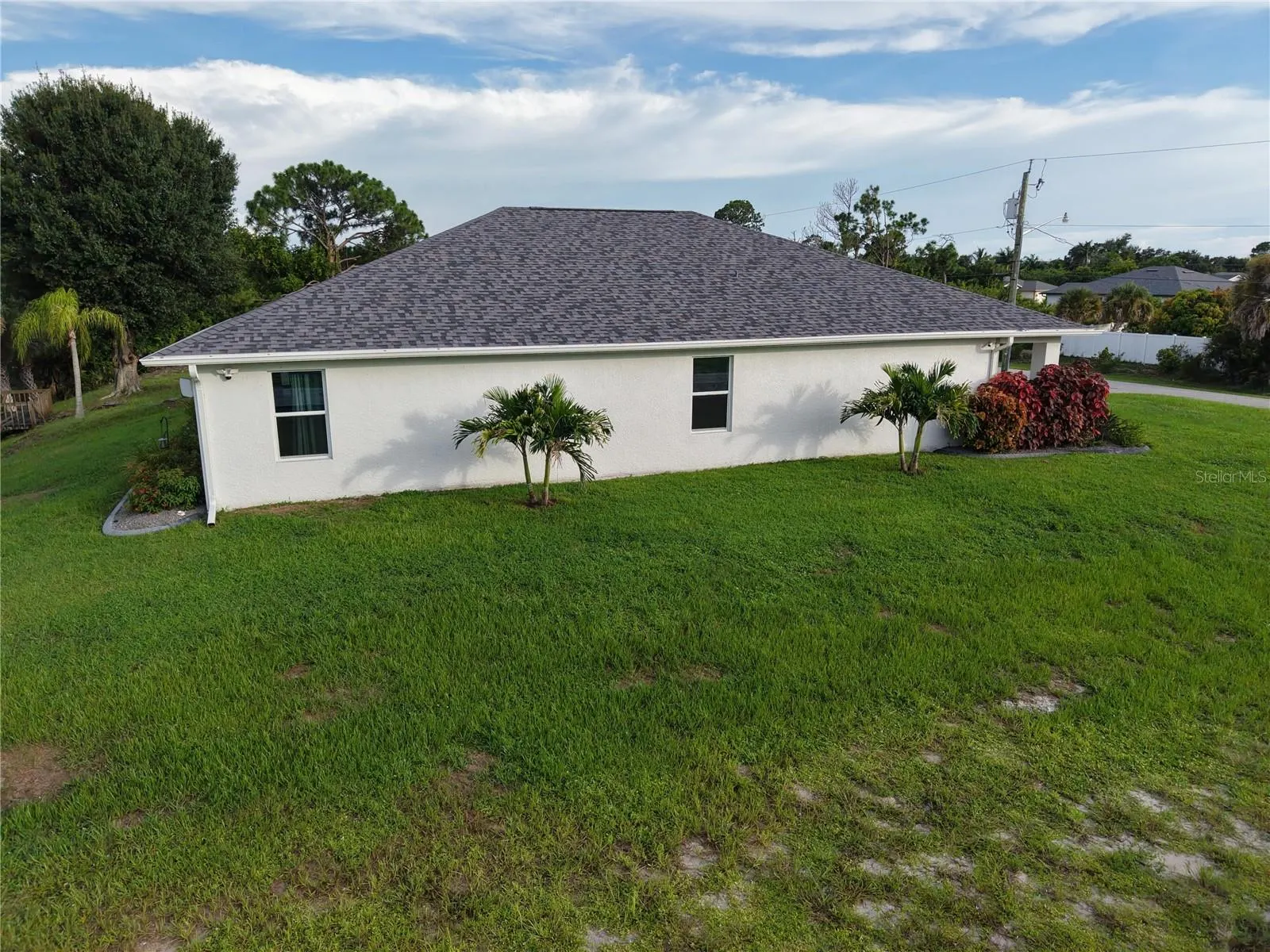 7418 ROSEMONT DR