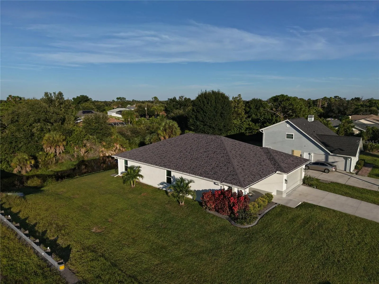 7418 ROSEMONT DR