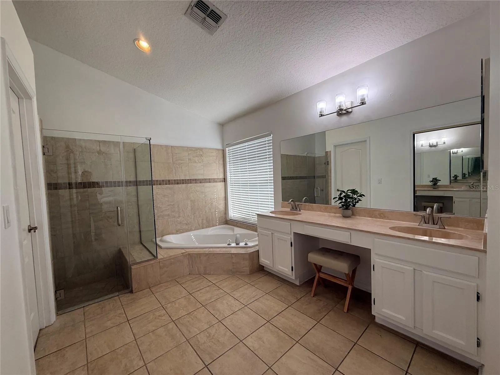3406 TIMUCUA CIR