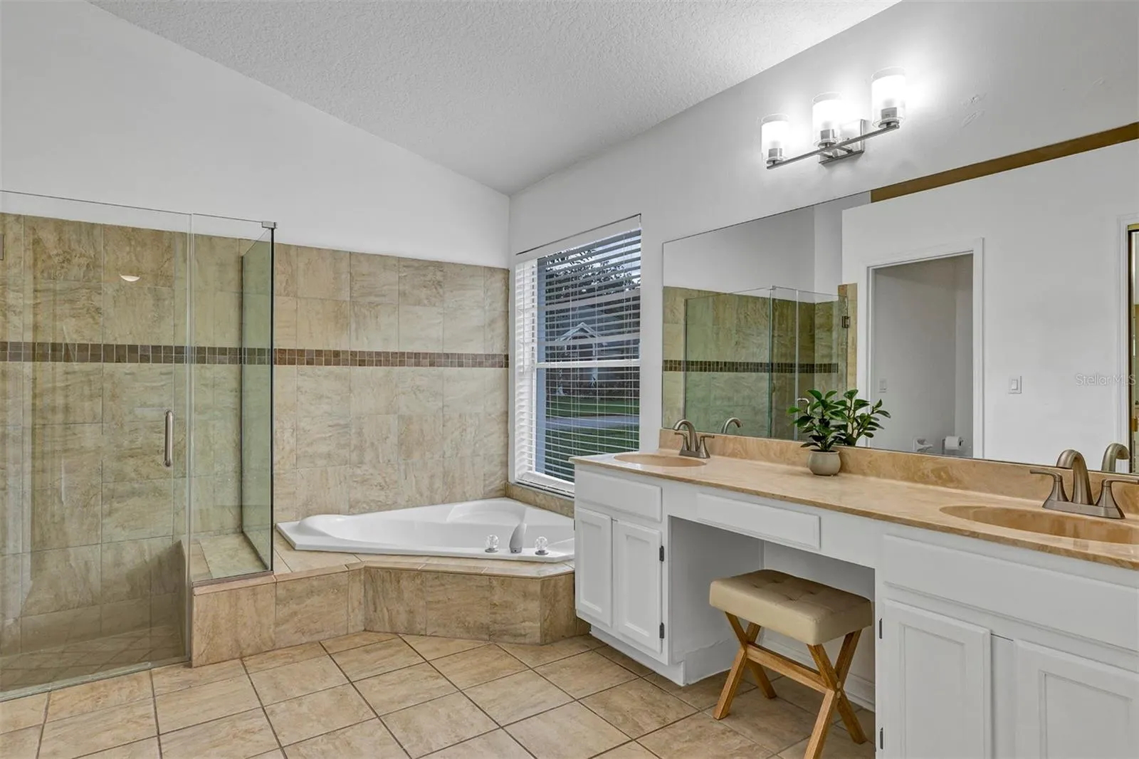 3406 TIMUCUA CIR