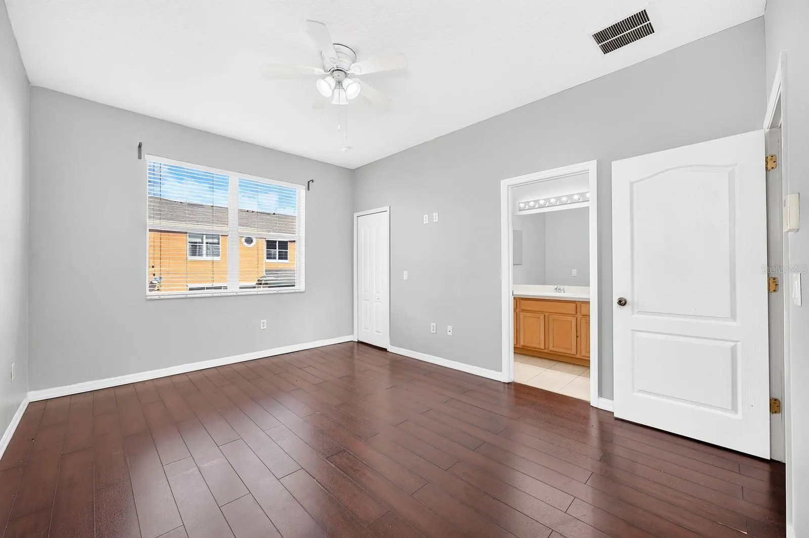 244 CHELSEA DR