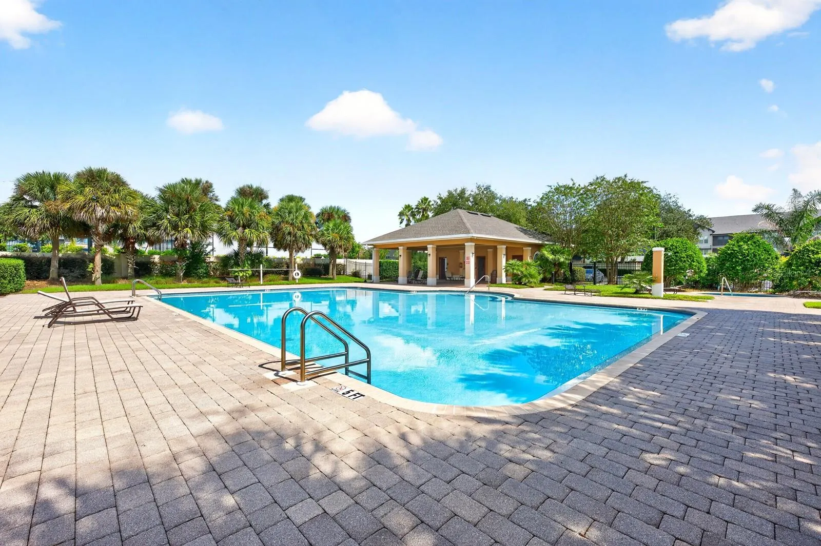244 CHELSEA DR