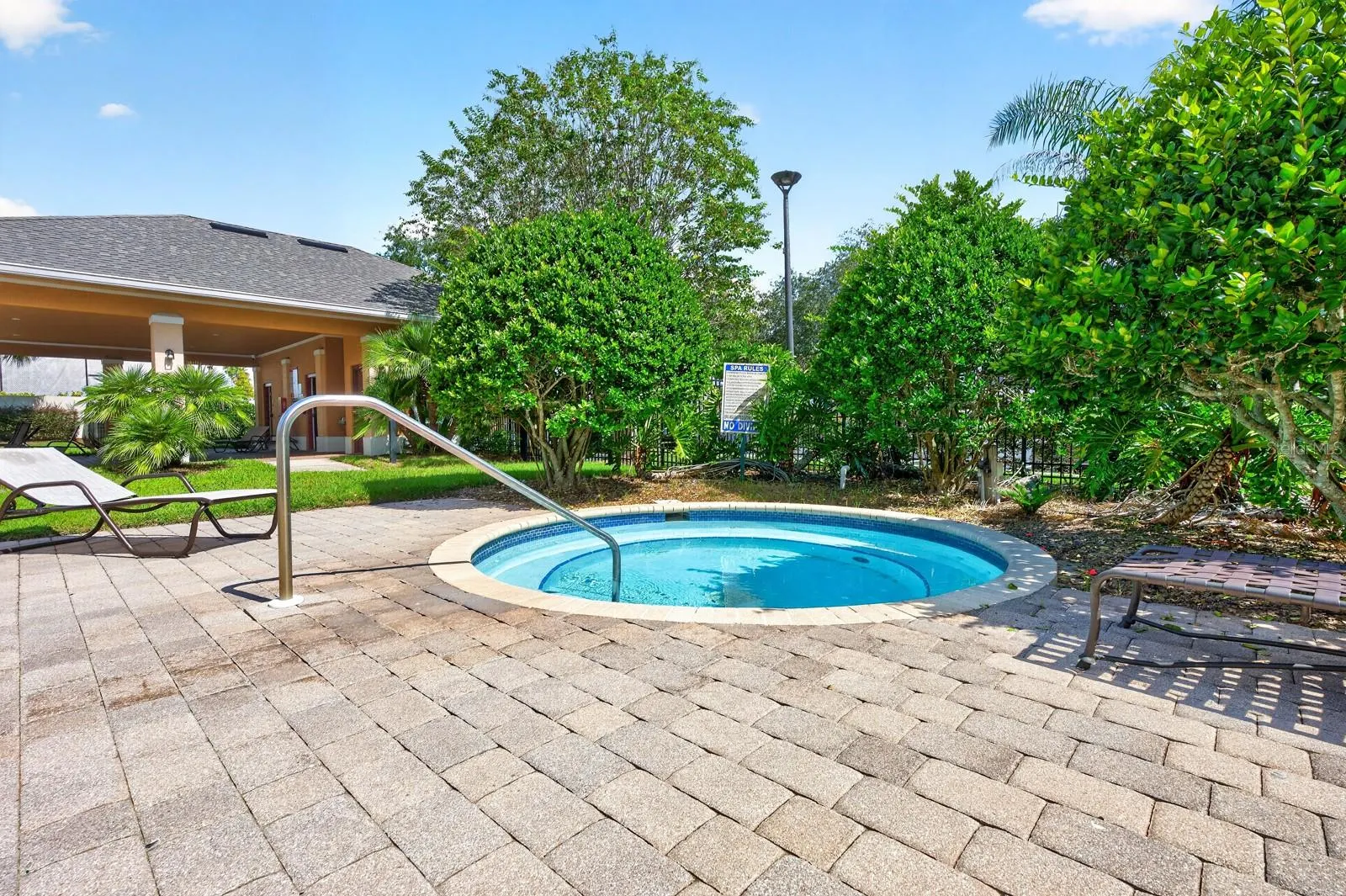 244 CHELSEA DR