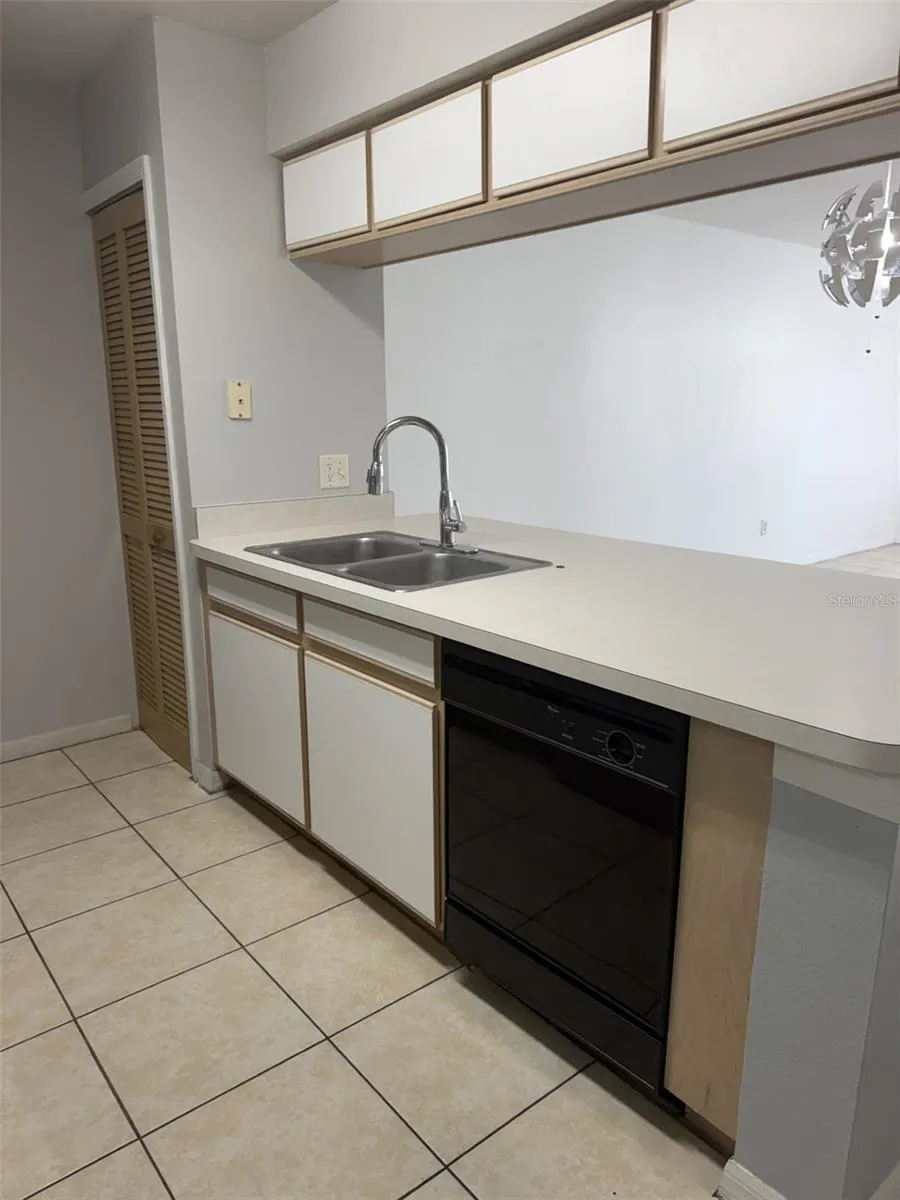 3131 BRITANNIA BLVD #B #B