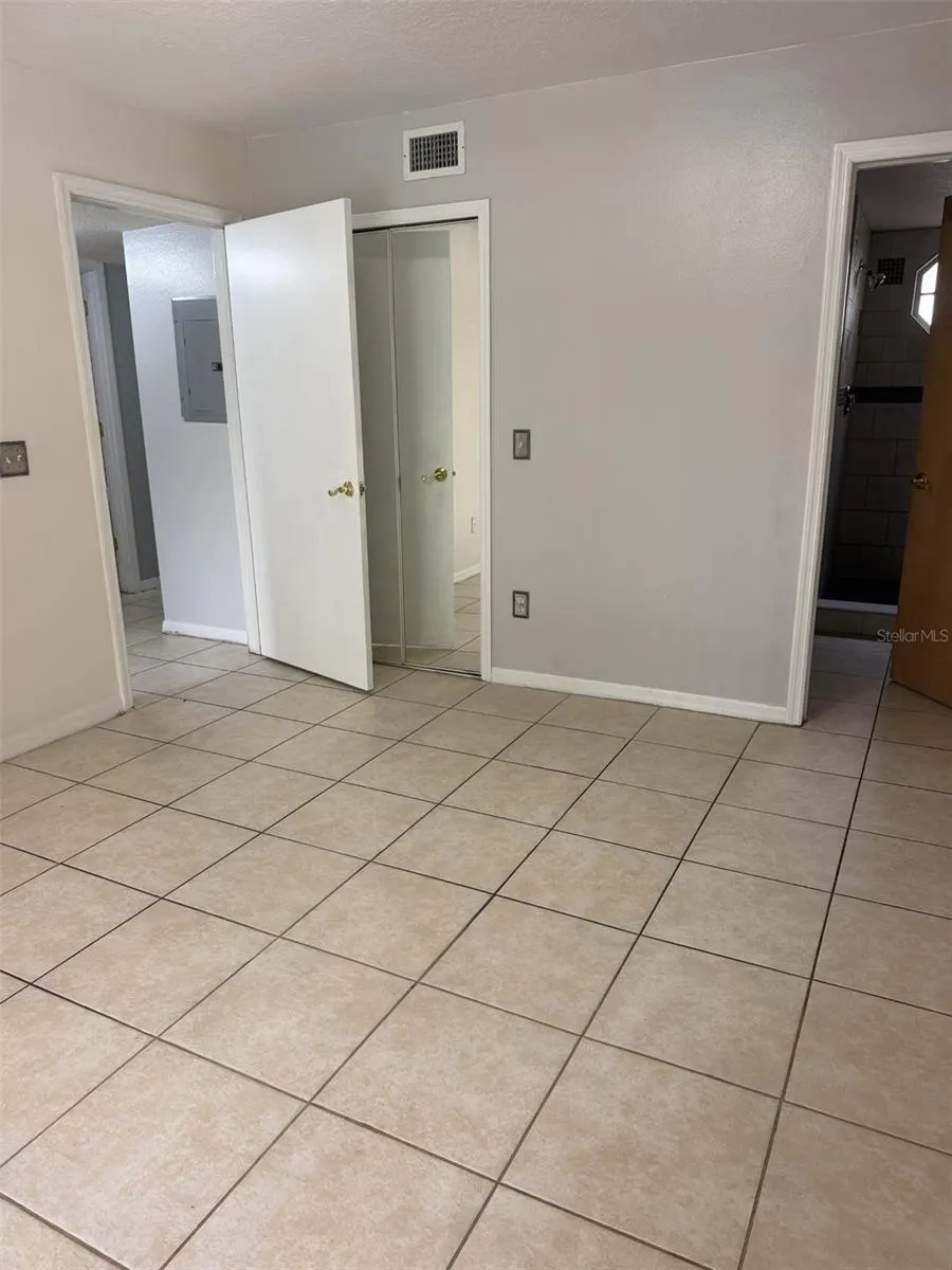 3131 BRITANNIA BLVD #B #B