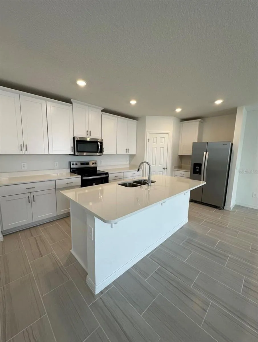 4527 PICKEREL WEED WAY