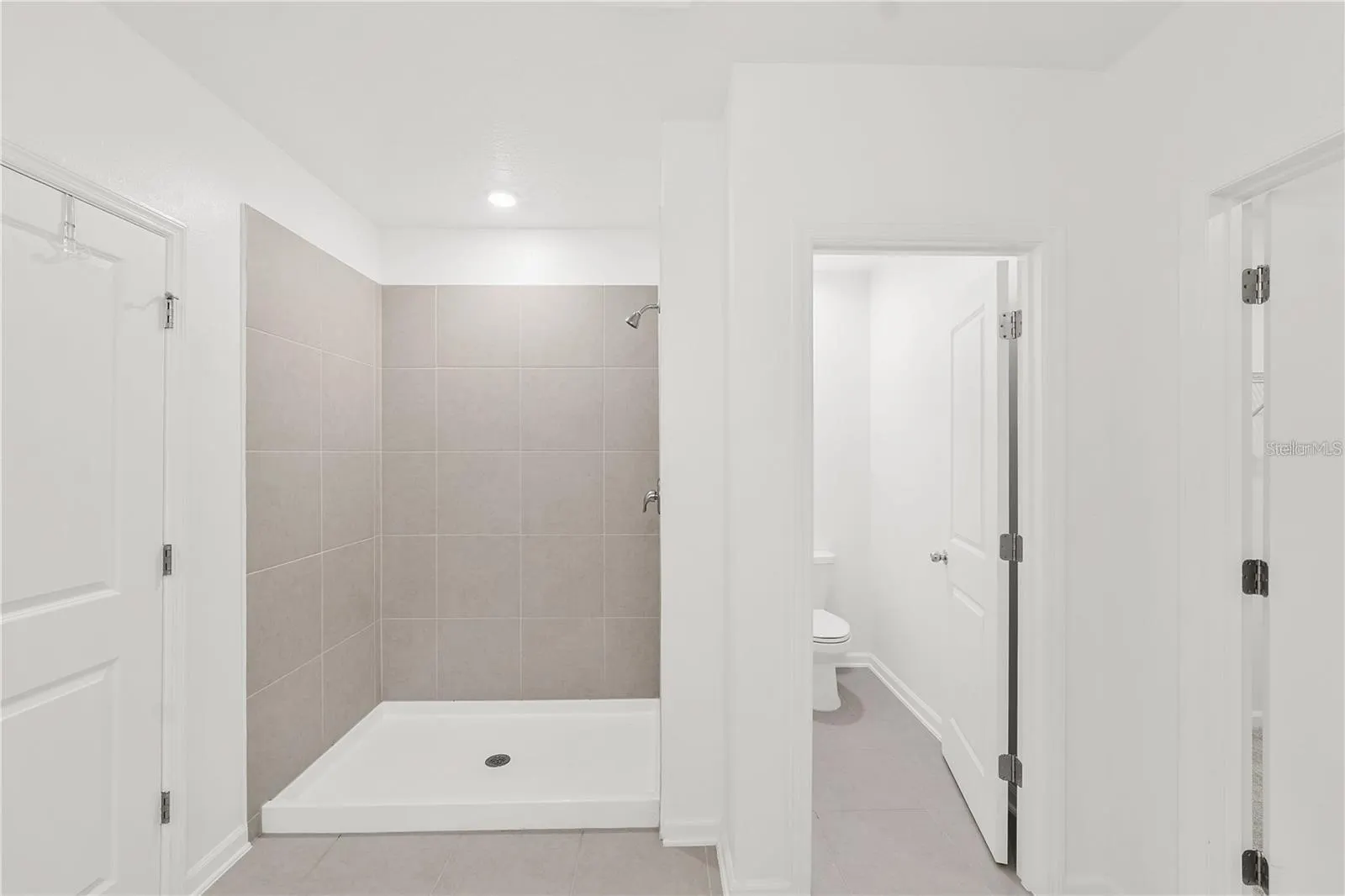 1667 LOXLEY TRL