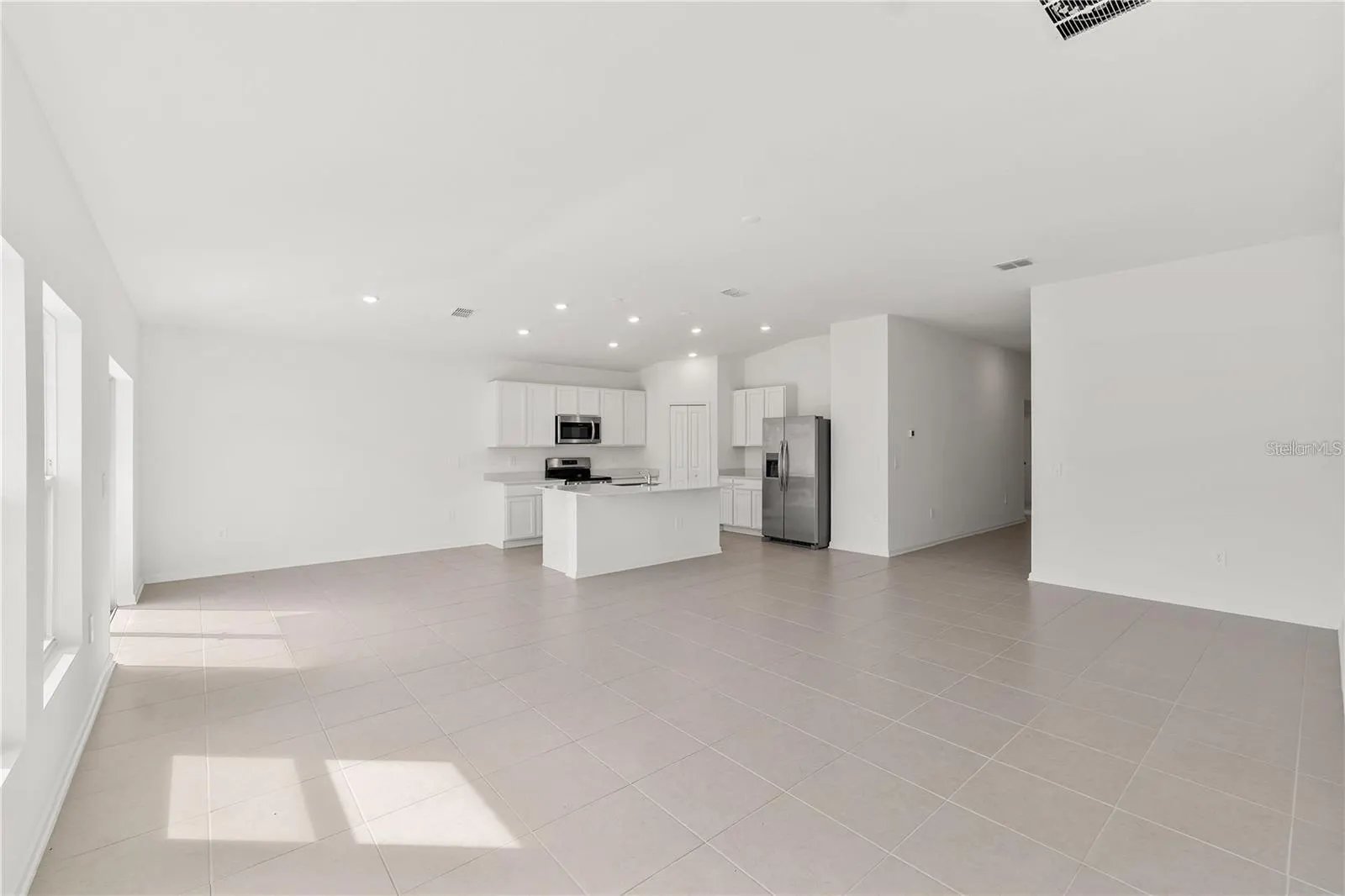 1667 LOXLEY TRL