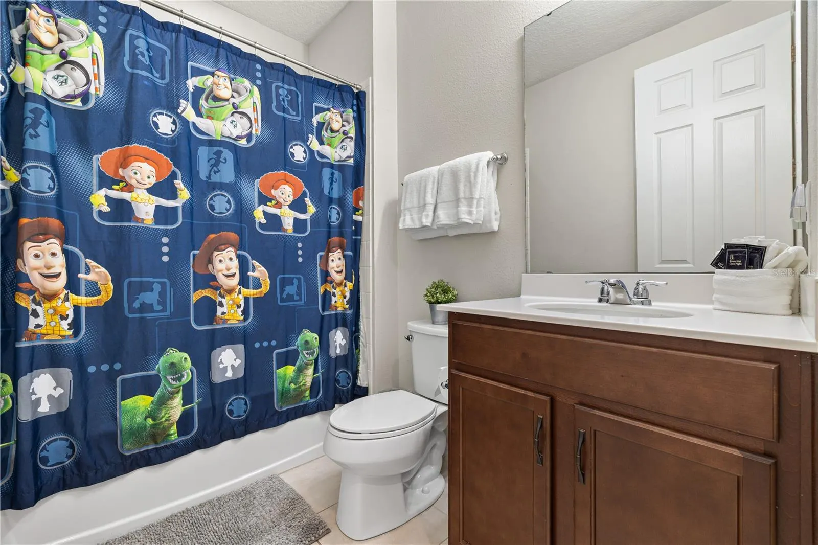 1835 CARIBBEAN VIEW TER