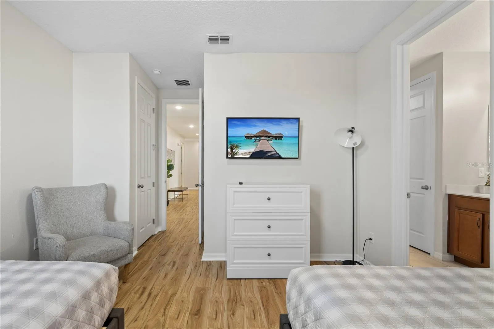 1835 CARIBBEAN VIEW TER