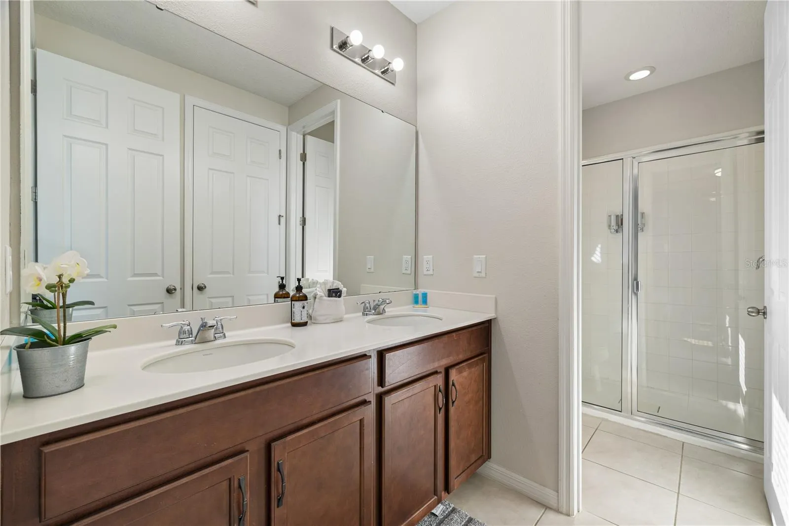 1835 CARIBBEAN VIEW TER