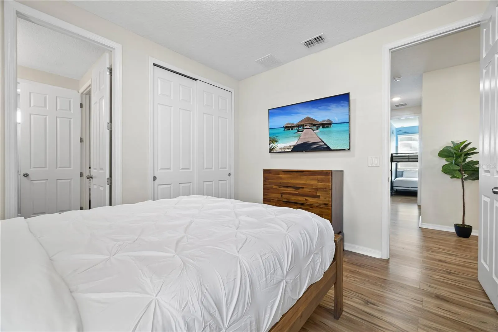 1835 CARIBBEAN VIEW TER
