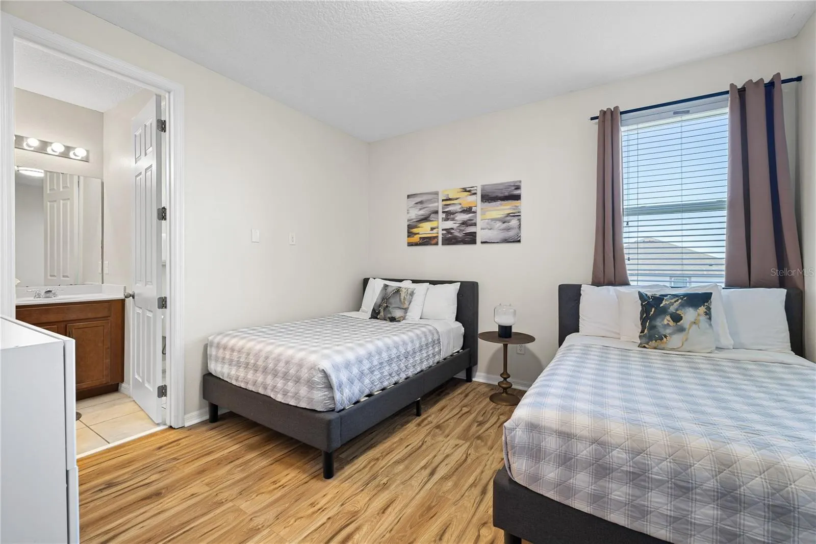 1835 CARIBBEAN VIEW TER
