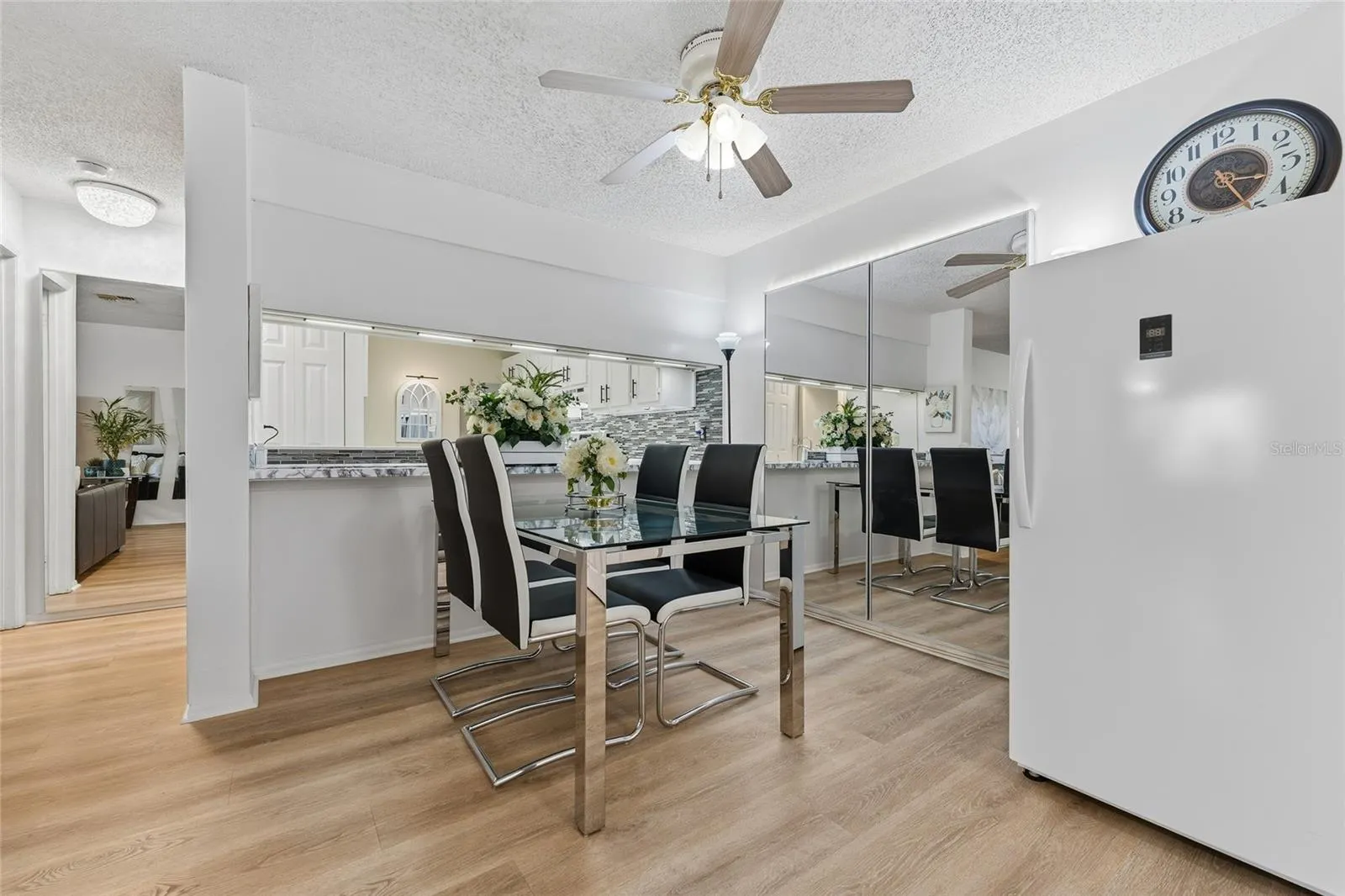 652 KENWICK CIR #105 #105