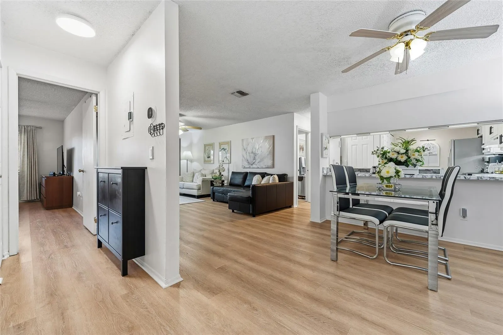 652 KENWICK CIR #105 #105